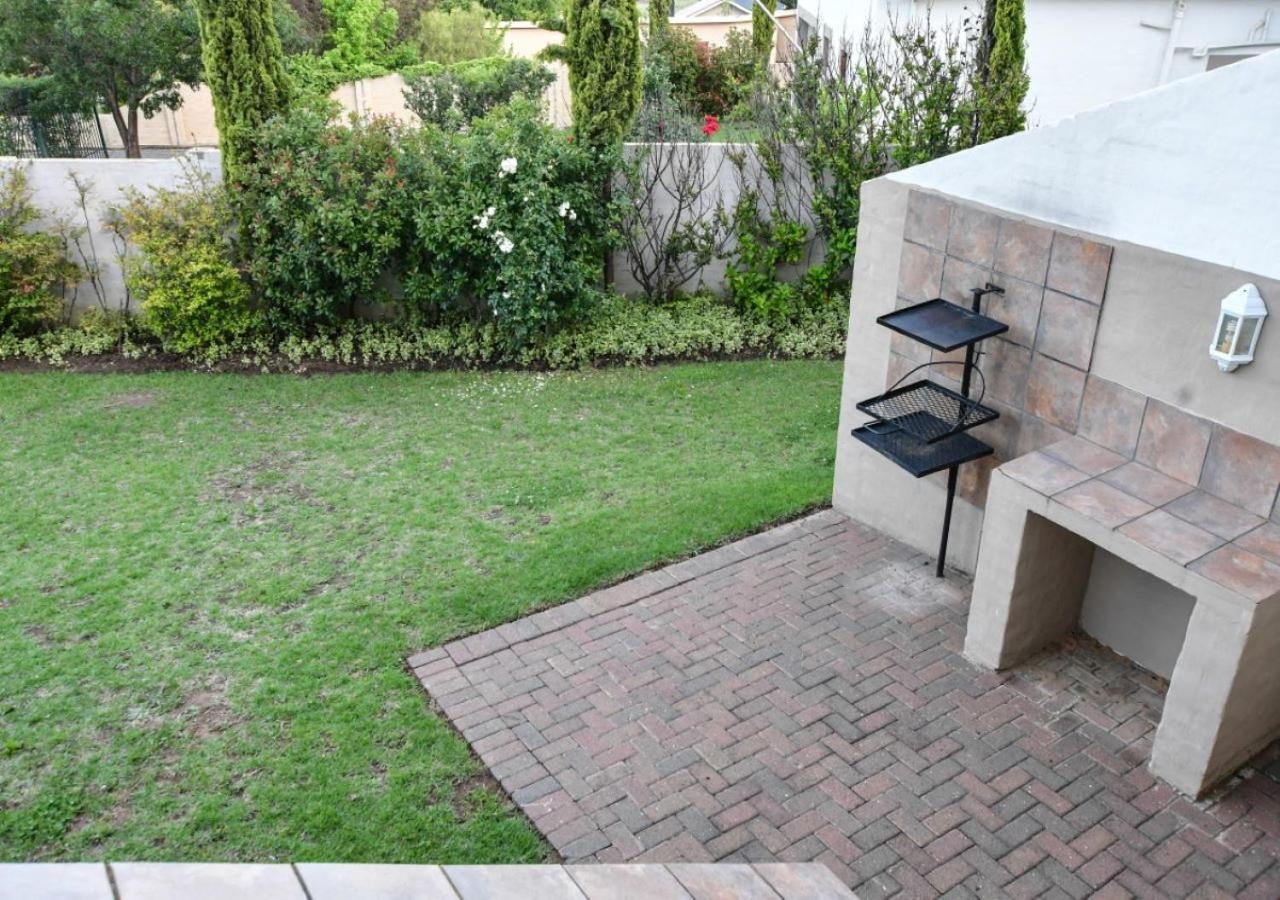 The Clarens Place エクステリア 写真